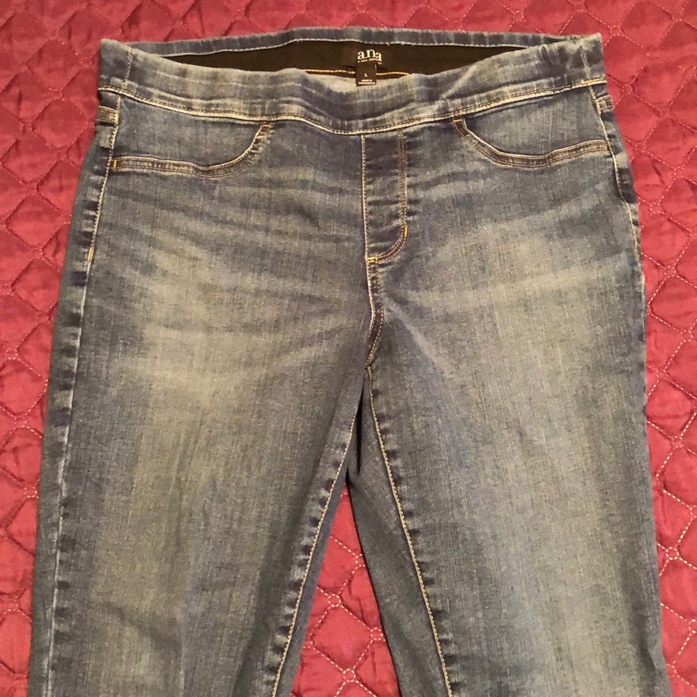 a.n.a light wash pull on jeggings